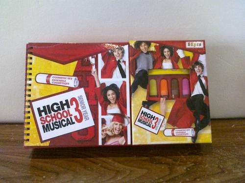HIGH SCHOOL MUSICAL THREE 60 PIECE ART SET A MUST HAVE!!!!!!!!