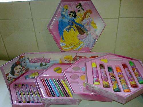 PRINCESS 46 PIECE ART SET A MUST HAVE!!!!!!!!!!!!!!