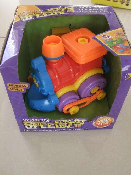 TAKE APART TRAIN!!!!!!! THE PERFECT GIFT FOR YOUR LERNING ANGEL!!!!!