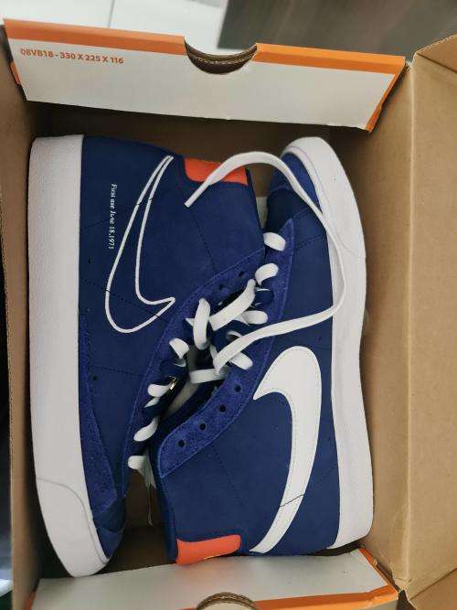 Nike blazer Mid `77 Deep Royal Blue/White/Orange ***NEW*** UK size 9