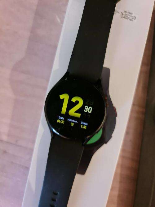Galaxy Watch 4 ***secondhand***