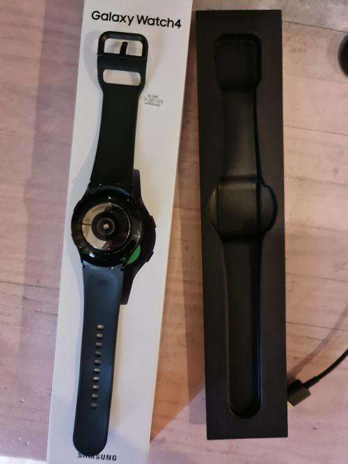 Galaxy Watch 4 ***secondhand***