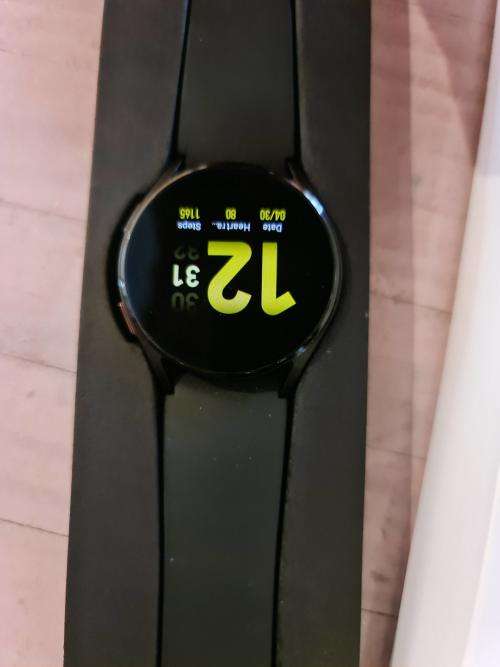 Galaxy Watch 4 ***secondhand***