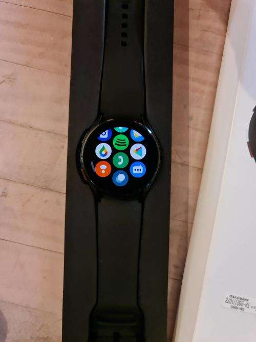 Galaxy Watch 4 ***secondhand***