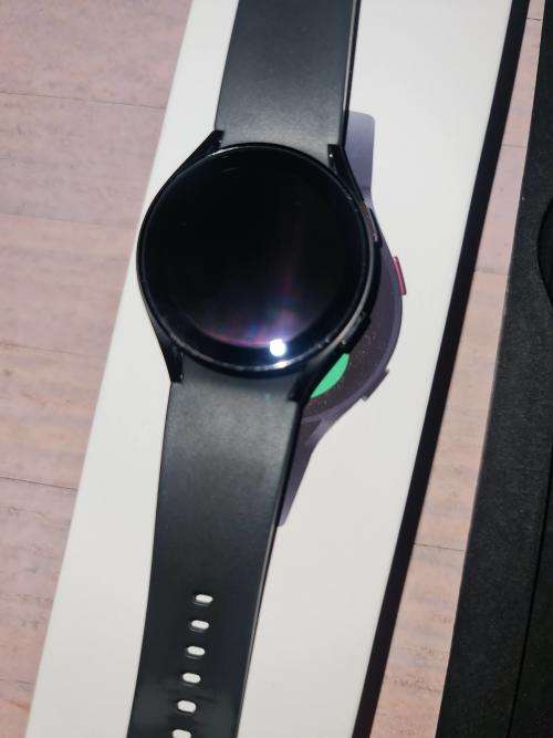 Galaxy Watch 4 ***secondhand***