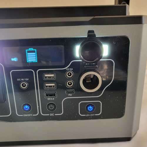 Teempeest Portable Power Station 750W second hand