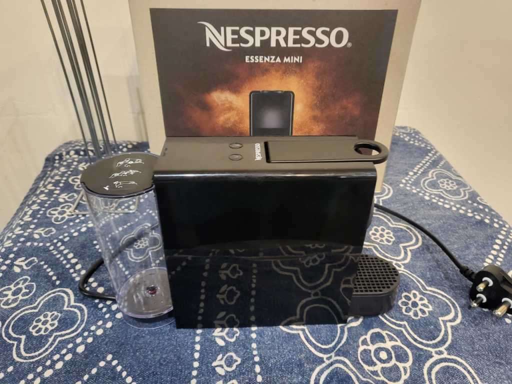 Nespresso Essenza Mini Coffee Machine ** second hand***