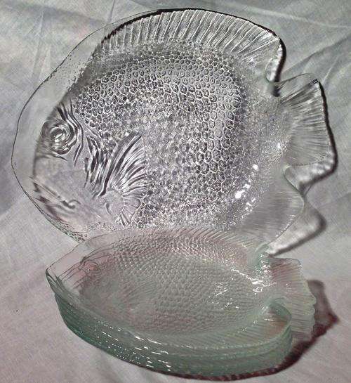 Arcoroc Vintage Fish Shape Glass Seafood Serving Platter and Plates