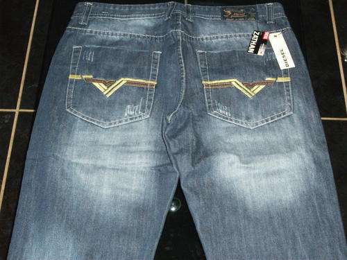 MEN'S DIESEL ZATHAN JEAN SIZE 34