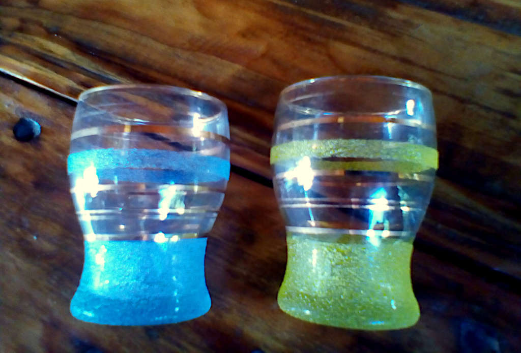 Dema gold rimmed vintage shotglasses set