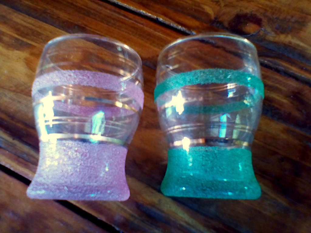 Dema gold rimmed vintage shotglasses set