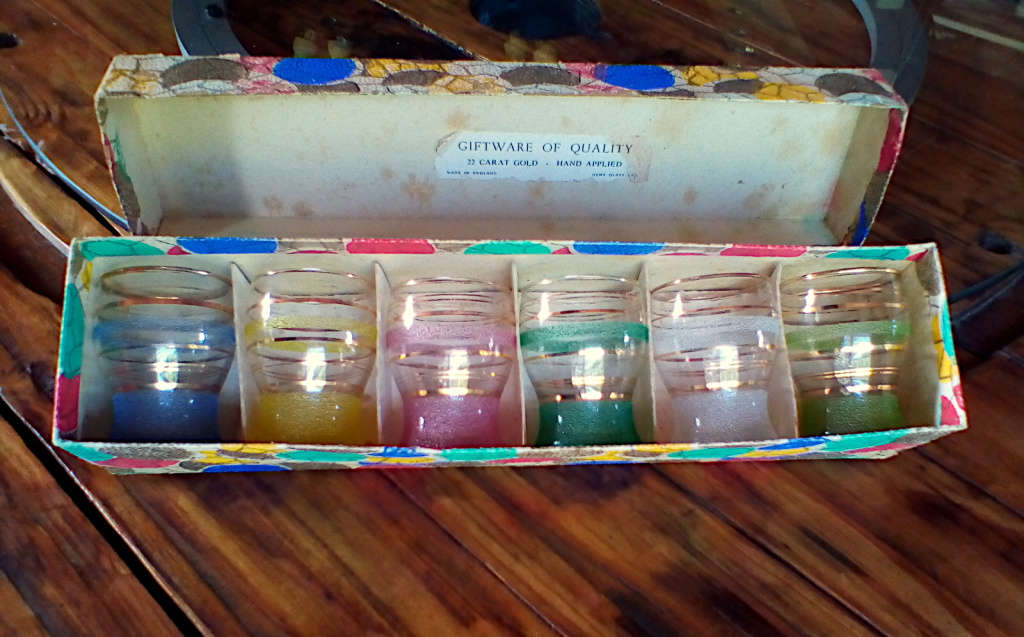 Dema gold rimmed vintage shotglasses set