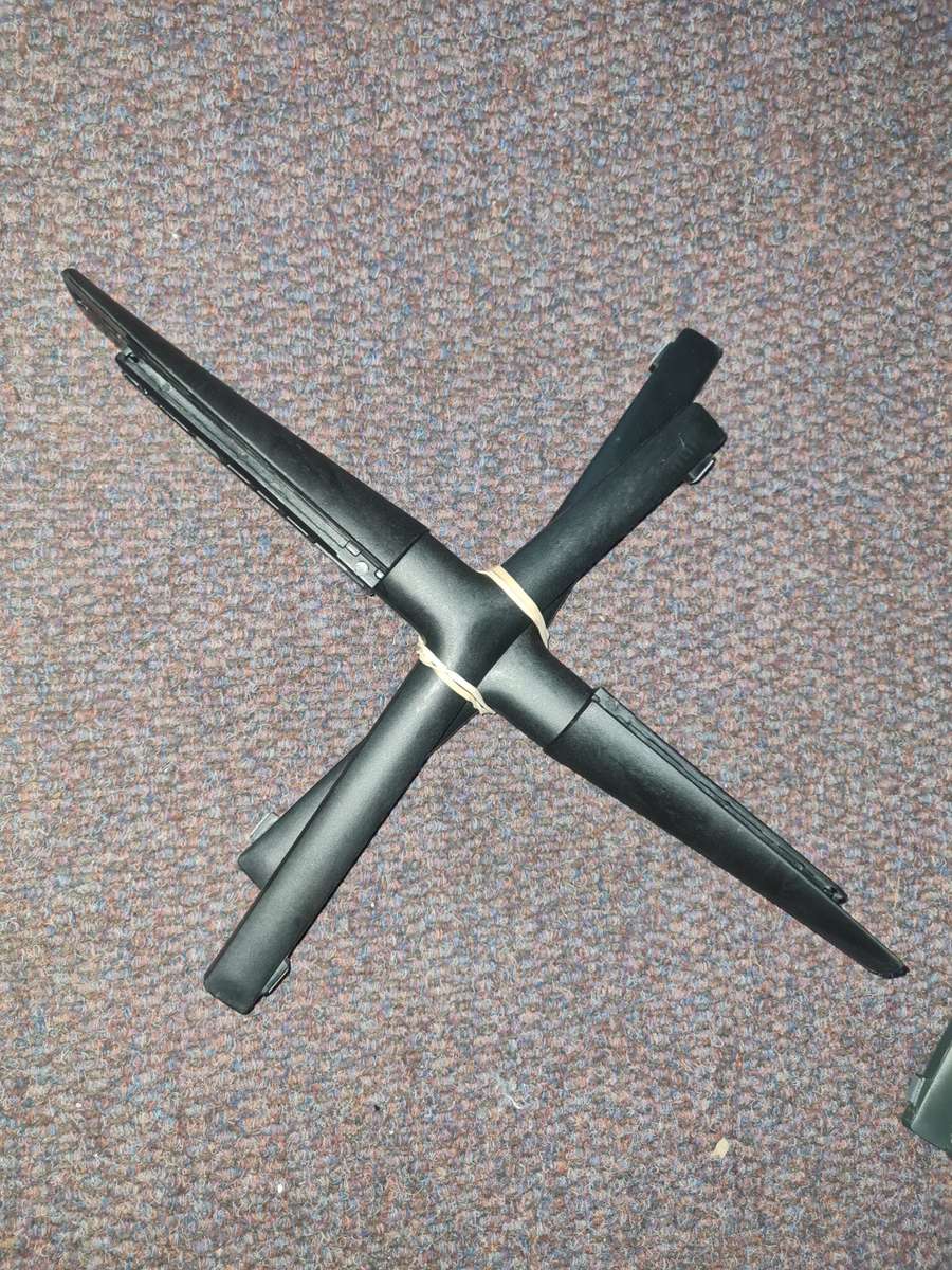 SAMSUNG 65inch TU8000/TU7000/CU7000/AU7000 LEGS