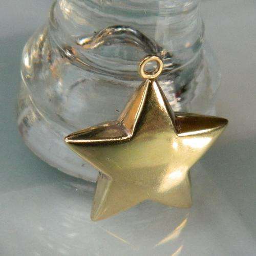 9K yellow star  charm