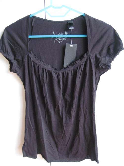 DESIGNER T SHIRT FROM MANGO