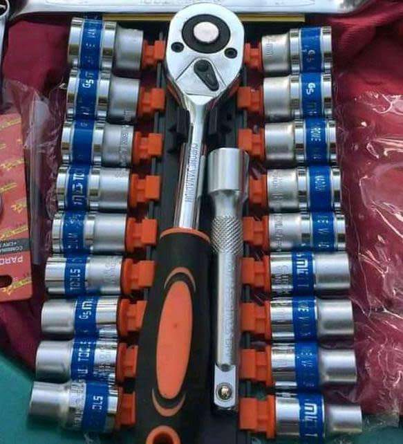 SOCKET SET 1/2 18 PC