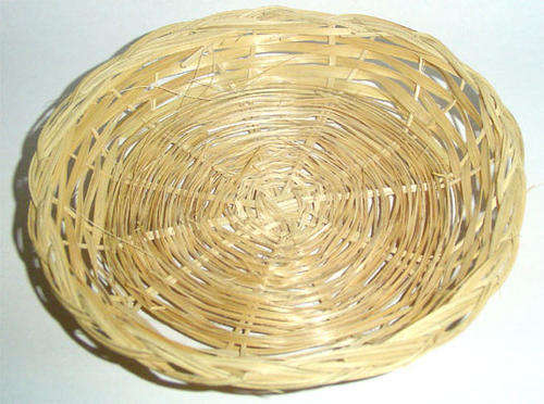 Gift Crafting: Make your own mini hampers for gifts with this lovely mini-basket/tray