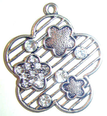46x42mm Tibetan Silver Floral Pendant with Rhinestone