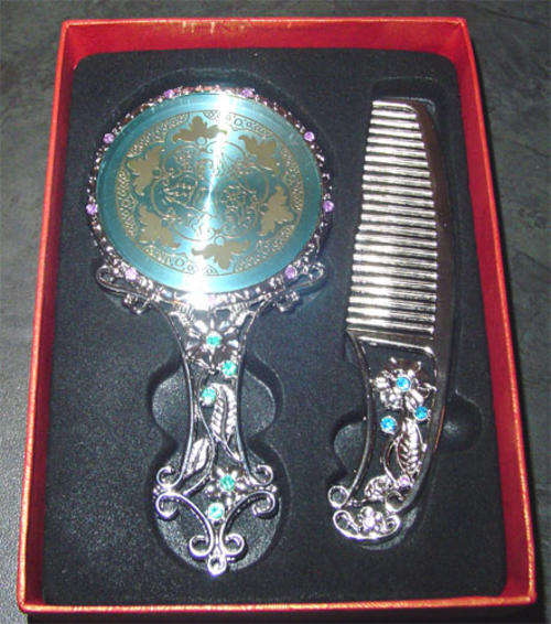 Wedding Favour - Flowergirl/Bridesmaid Keepsake - Gorgeous Ornamental Mirror & Comb Set
