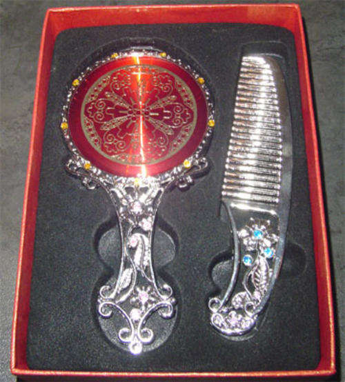 Wedding Favour - Flowergirl/Bridesmaid Keepsake - Gorgeous Ornamental Mirror & Comb Set