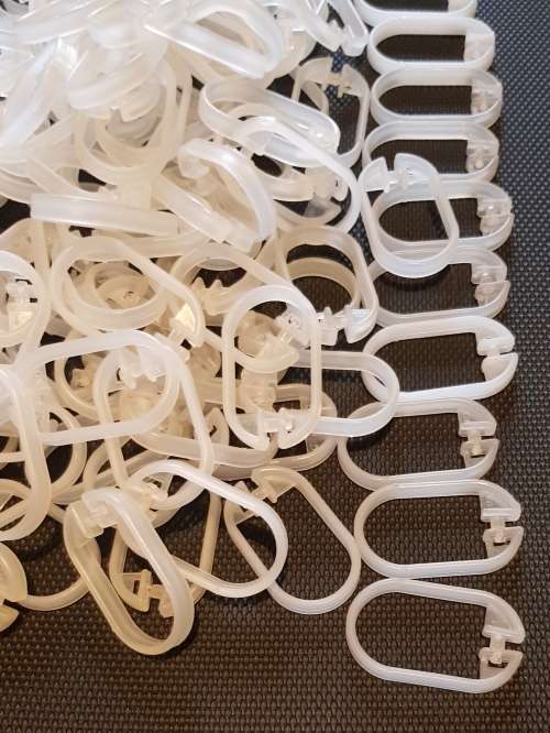 Plastic Shower Curtain Rings/Hooks with clip lock.     124x rings    Length 5cm.