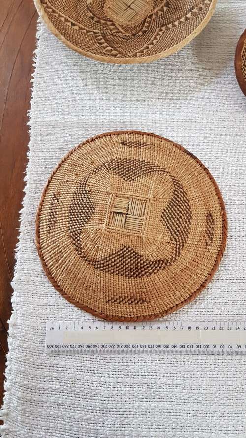 African Binga baskets. Set of 3x baskets, handmade with natural materials.