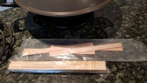 Philips Electrical Wok 1100W in original box.  Model No. HD4335,