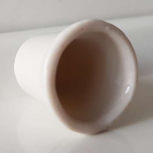 A Vintage collectors thimble. A porcelain Thimble with painted flowers