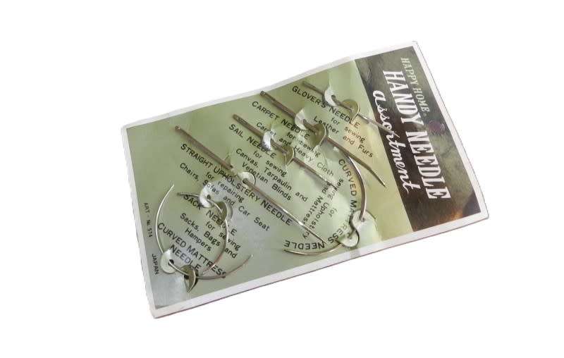 Vintage assortment of repair and upholstery needles. Carpet, upholstery, curved mattress, sail etc.