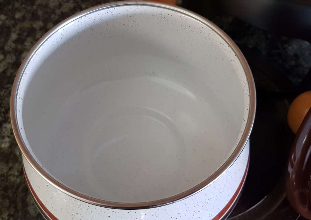 Fondue Set. Beautiful Enamel Fondue pot and lid in white with brown trim