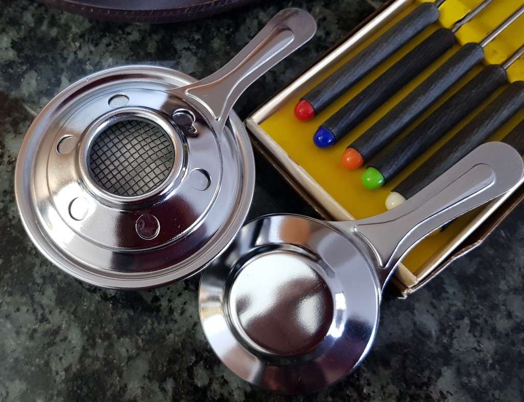 Fondue Set. Beautiful Enamel Fondue pot and lid in white with brown trim