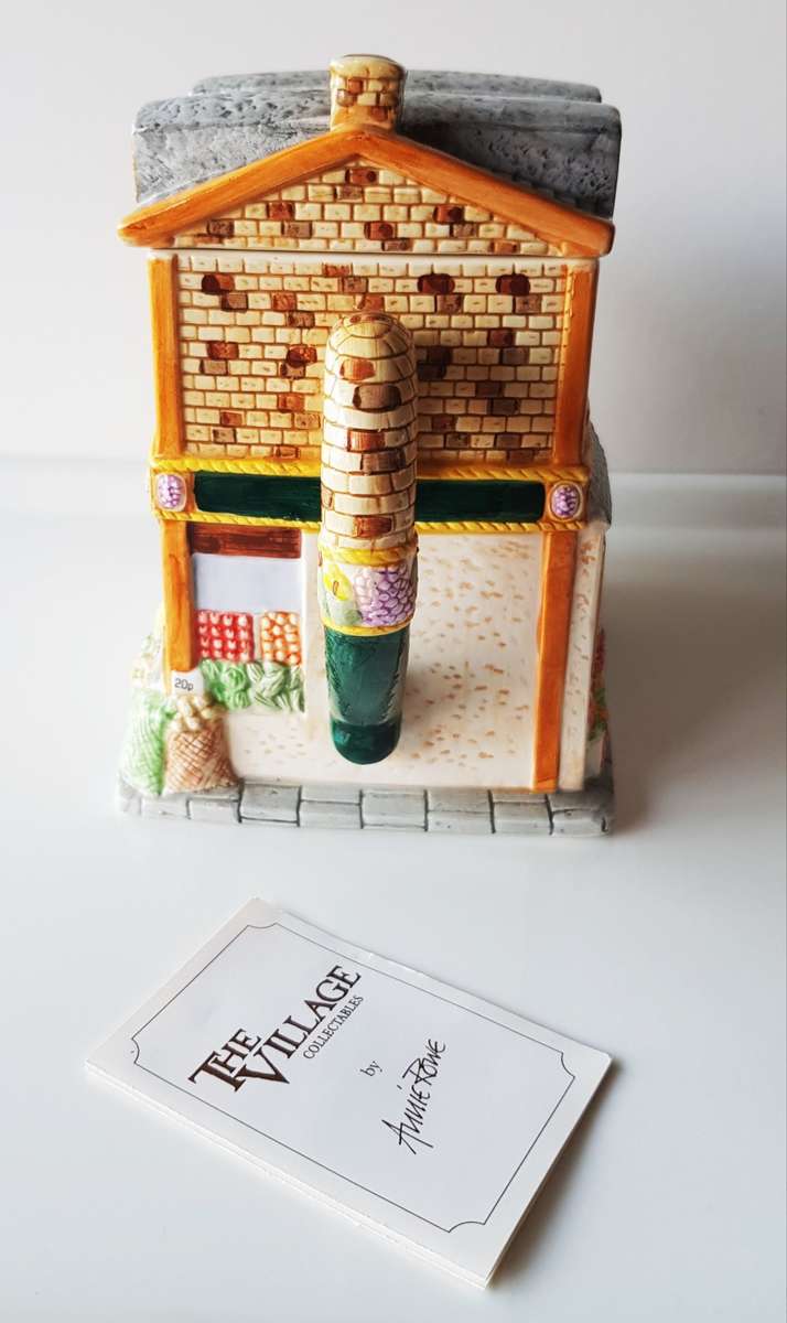 VINTAGE - THE VILLAGE NOVELTY TEAPOT COLLECTION BY ANNIE ROWE.  A Collector`s item.