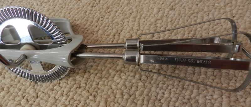 Vintage egg beater for your Kitchen collectables.