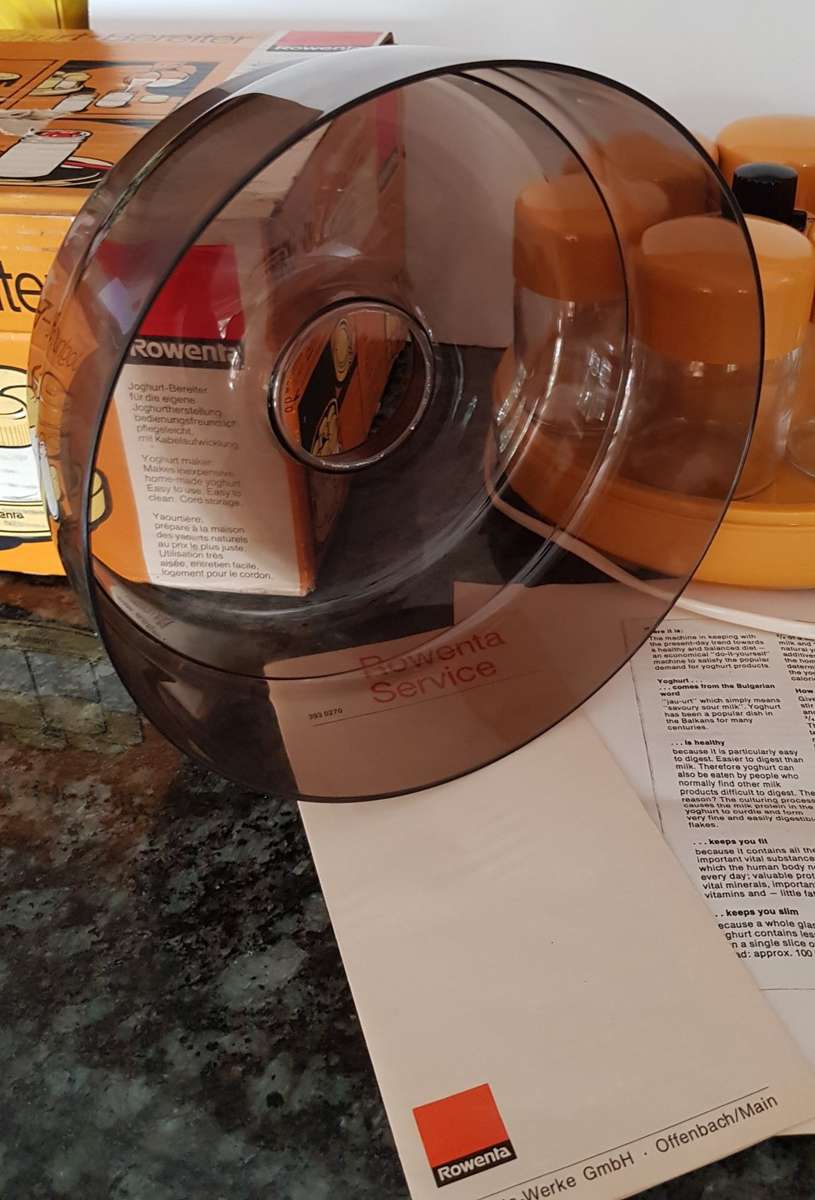 Rowenta Joghurt Bereiter.  Electrical Yoghurt maker.