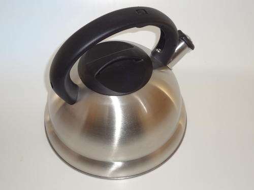 STAINLESS STEEL SILVER WHISTLING WATER KETTLE (3L)