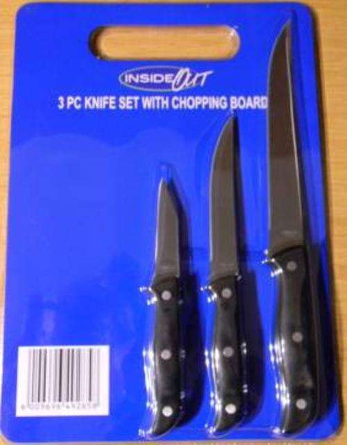 3 Stainless Steel Knifes with chopping board