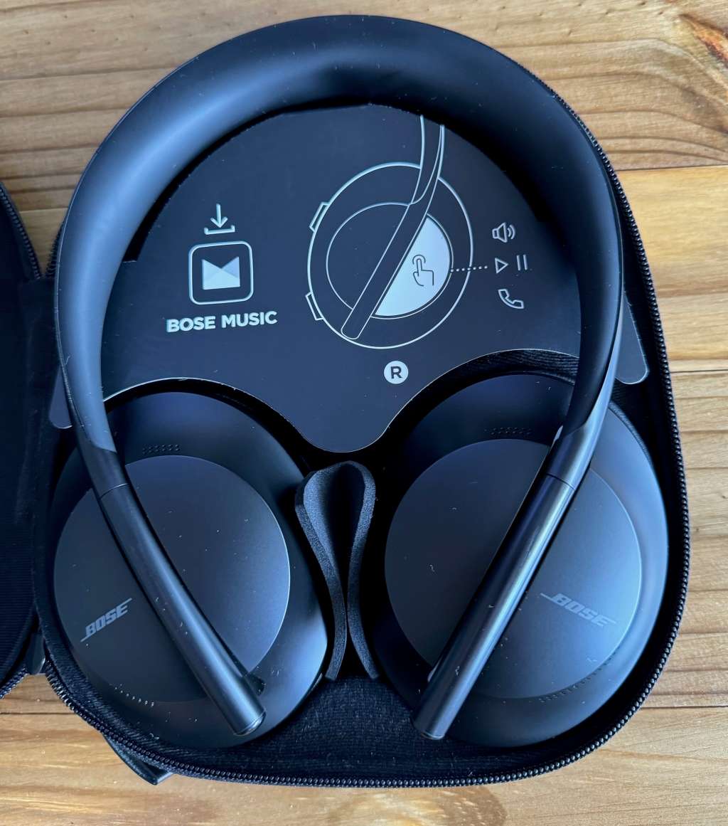 Bose Noise Cancelling Headphones 700