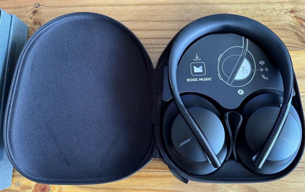 Bose Noise Cancelling Headphones 700