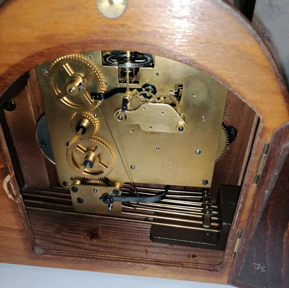 VINTAGE HERMLE 10 DAY MANTLE CLOCK - DESK CLOCK - FIREPLACE CLOCK - BEAUTIFUL CHIME - WORKING