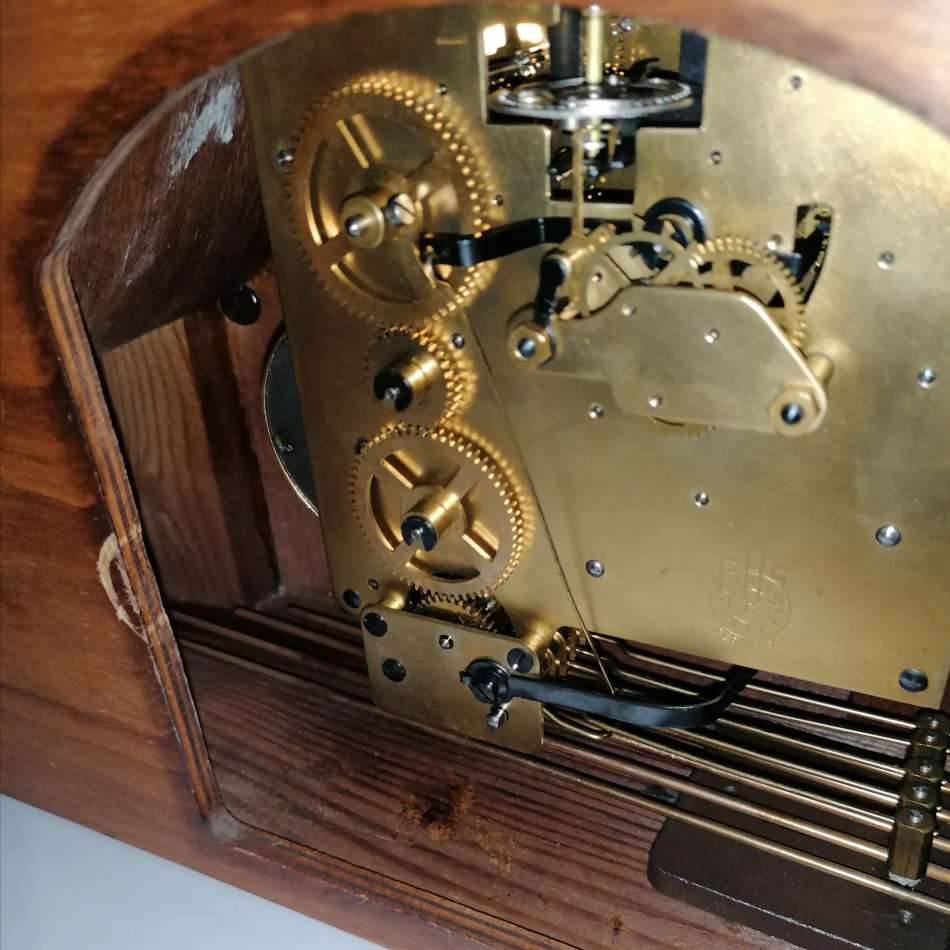 VINTAGE HERMLE 10 DAY MANTLE CLOCK - DESK CLOCK - FIREPLACE CLOCK - BEAUTIFUL CHIME - WORKING