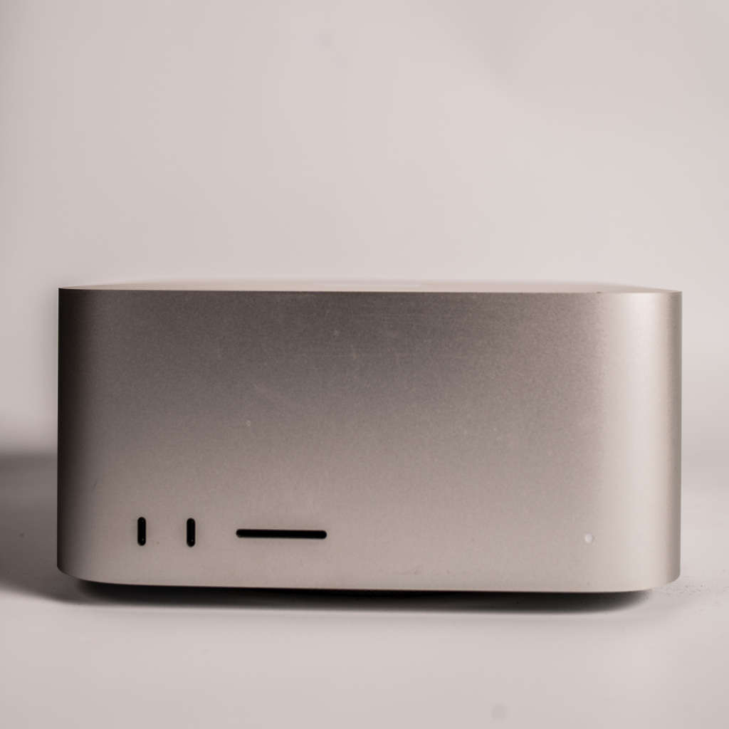 2023 Mac Studio 24 Core M1