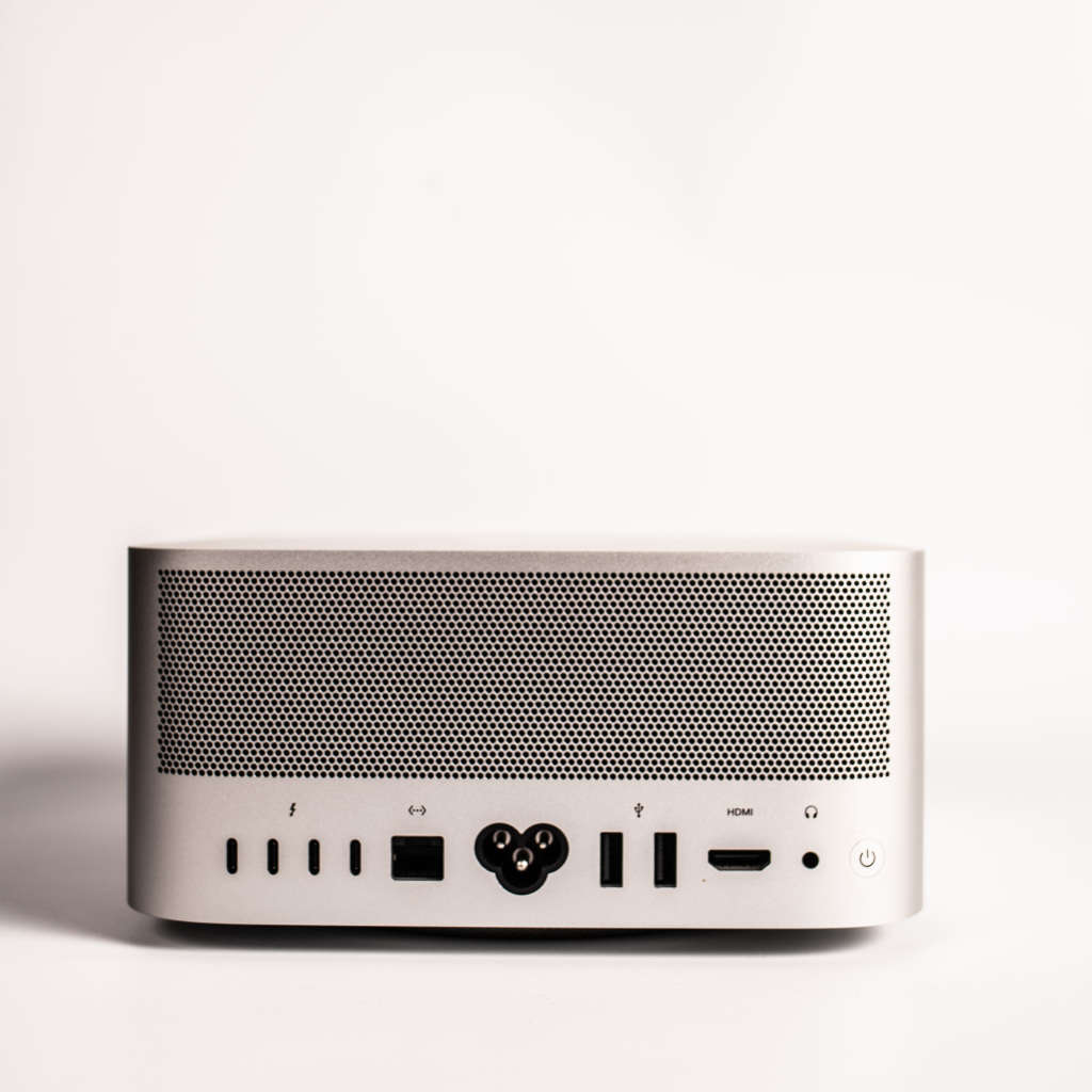 2023 Mac Studio 24 Core M1