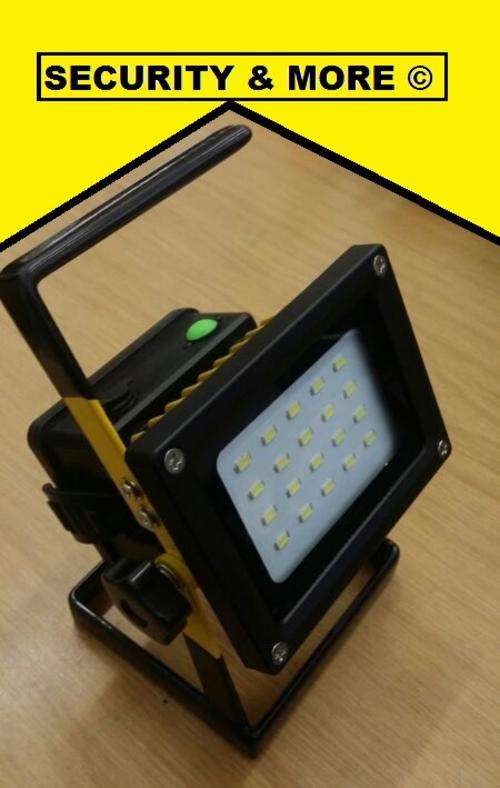 30W RECHARGEABLE LED FLOOD LIGHT WITH WALL CHARGER | AMAZING BRIGHTNESS !!! 2400 LUMENS