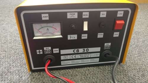 12 /24V BATTERY CHARGER (30Ah -220Ah)