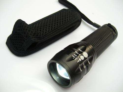 Xenon 3 x OPTICAL ZOOM EXTREMLY POWERFUL XENON TORCH