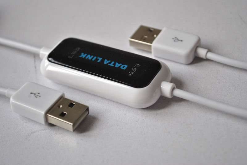 DATA CABLE - DATA LINK COPY BETWEEN TWO COMPUTERS EASILY ! Now R109 !