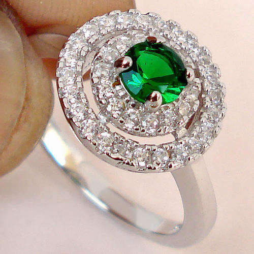 GREEN RUSSIAN NANO EMERALD & WHITE TOPAZ RING IN 925 STERLING SILVER SIZE 8 - Q