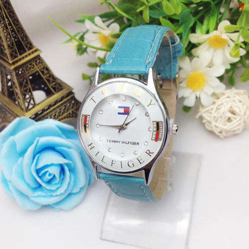 FASHIONABLE QUARTZ ANALOG WRIST WITH SKY BLUE FAUX LEATHER STRAP
