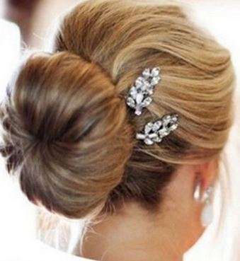 MATRIC FAREWELL OR  WEDDING BRIDAL HAIR CLIP - SILVER ALLOY & CRYSTAL