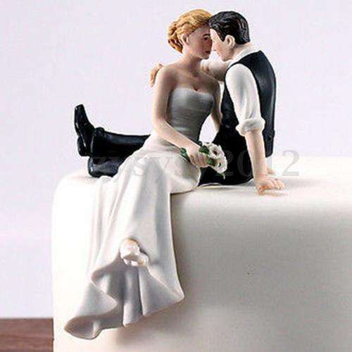 STUNNING ROMANTIC RESIN WEDDING CAKE TOPPER - BRIDE AND GROOM